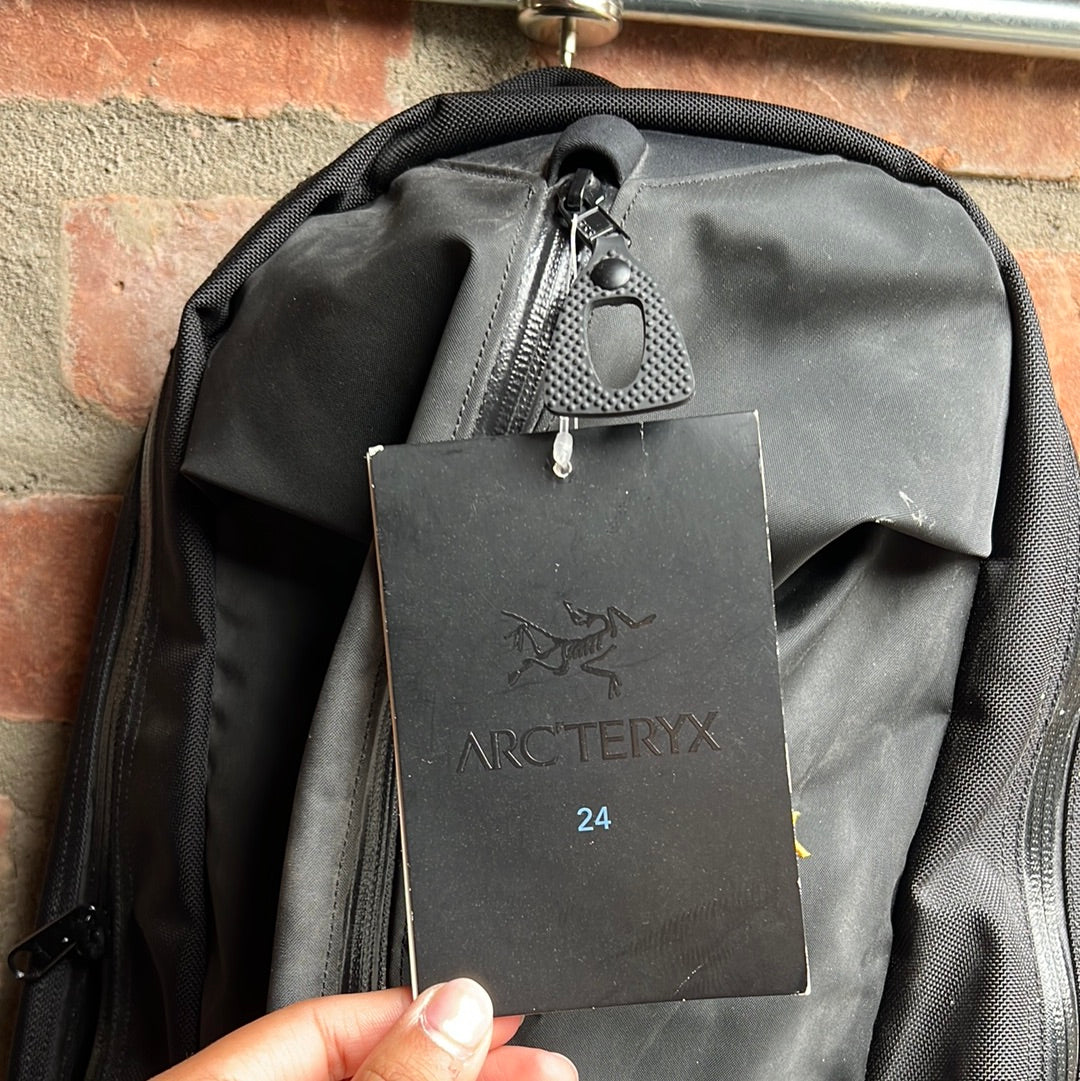 Arcteryx Arro 22 backpack